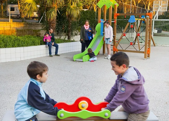 Kemping As Cancelas 2*